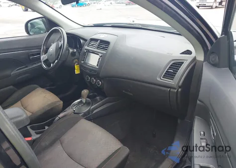 2017 Mitsubishi Outlander Sport 2.0 Es z USA, uszkodzony, nr VIN JA4AP3AU5HZ049618